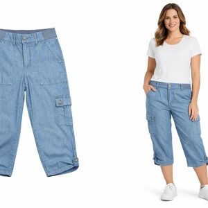 Lee Blue Chambray Cargo Capri Pants Size M